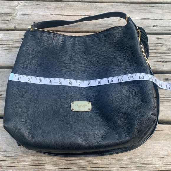 Michael Kors Black Leather Hobo Bag with Tassel (not authentic) - Picture 3 of 14